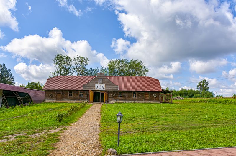Barn Roof Construction in Fredericksburg, VA